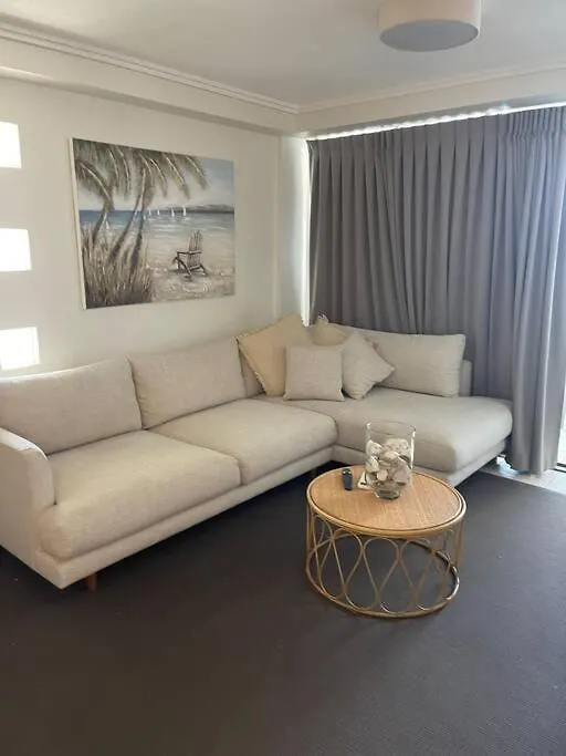 Beachside Private Unit Caloundra 0*,